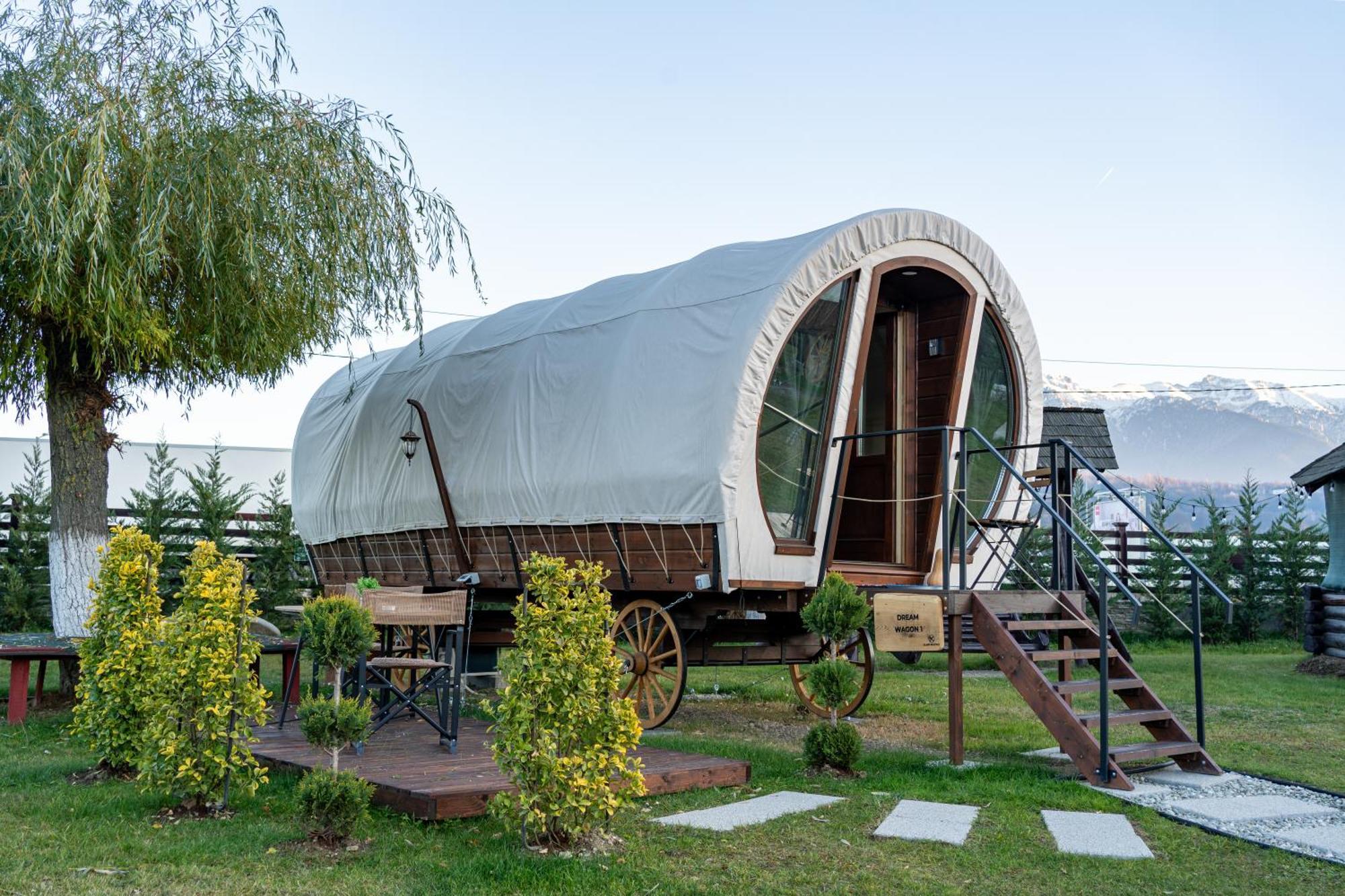 Glamp In Style Pods Resort Bran  Exteriér fotografie