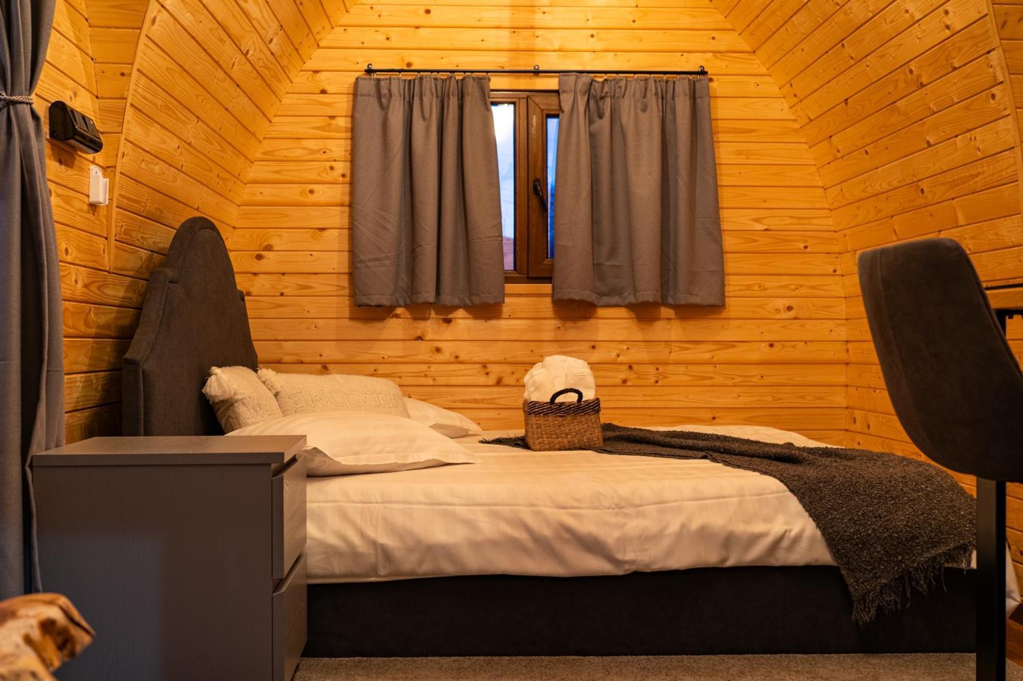 Glamp In Style Pods Resort Bran  Exteriér fotografie