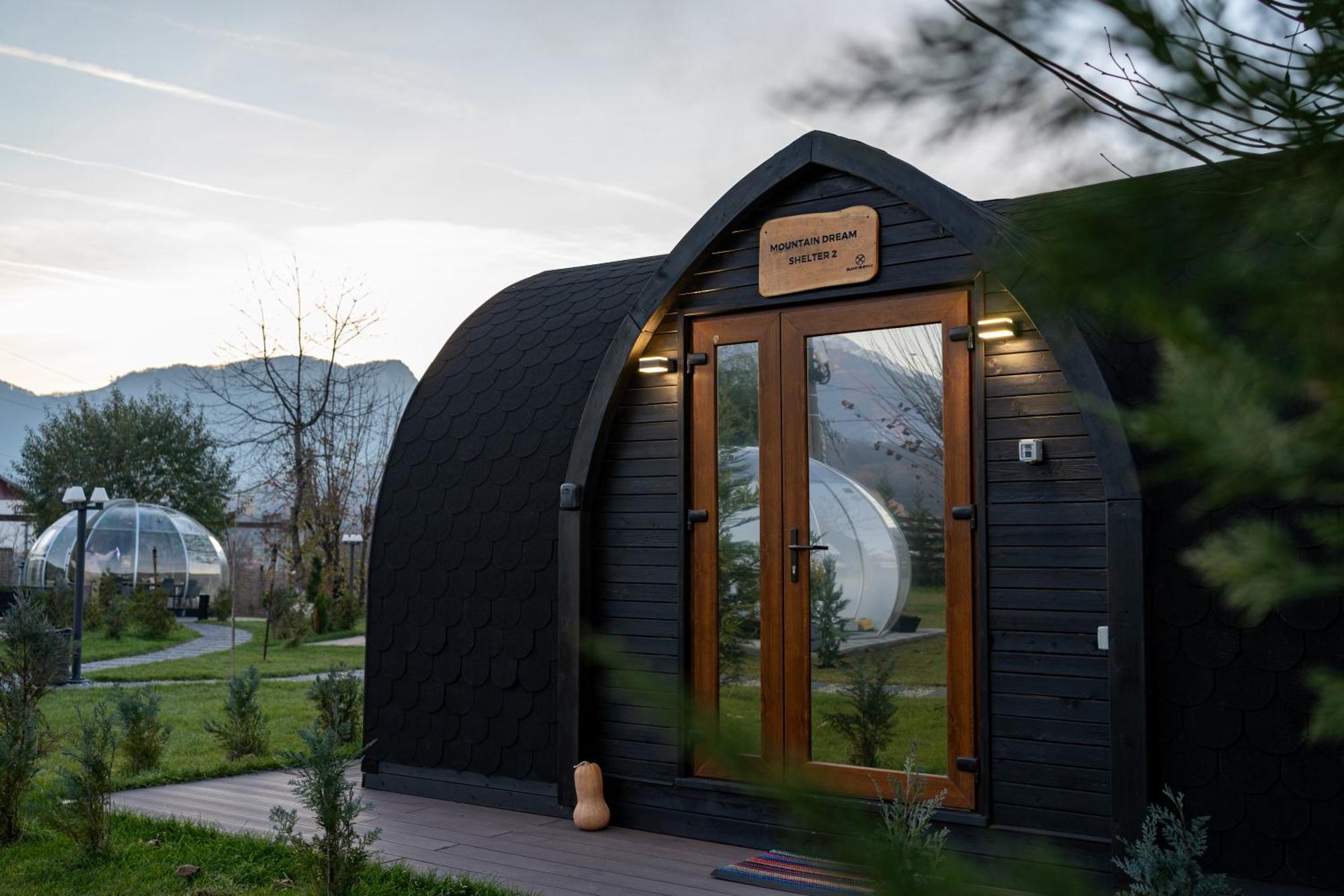 Glamp In Style Pods Resort Bran  Exteriér fotografie