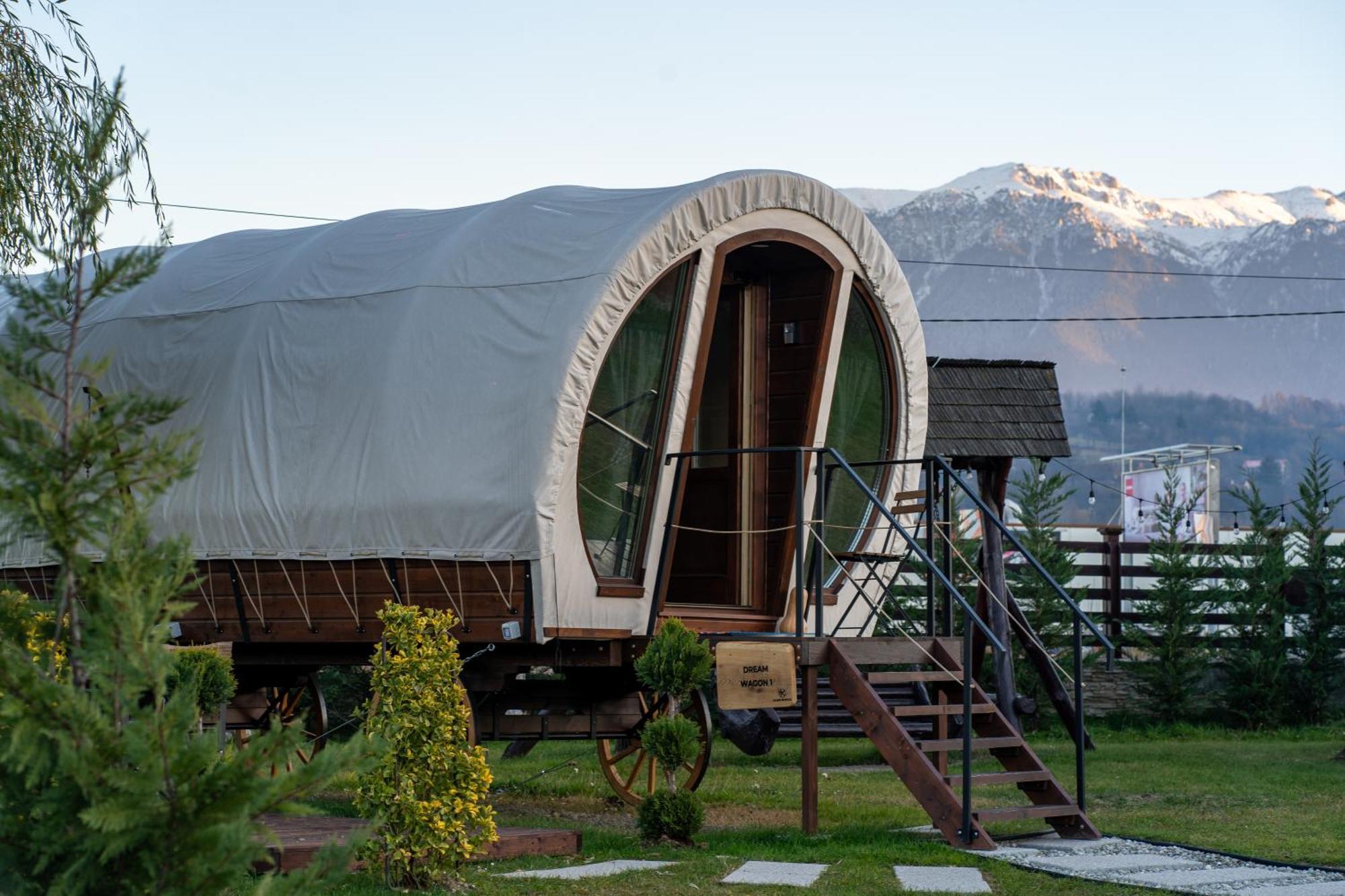 Glamp In Style Pods Resort Bran  Exteriér fotografie