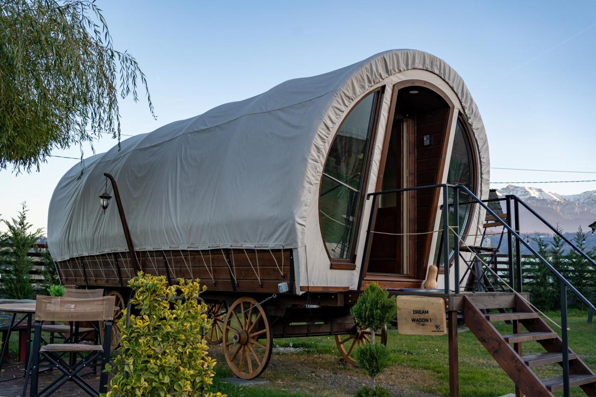 Glamp In Style Pods Resort Bran  Exteriér fotografie